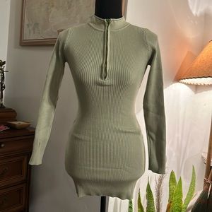 sweater dress 💚